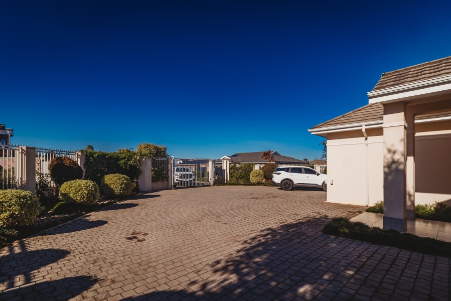 4 Bedroom Property for Sale in King George Park Western Cape